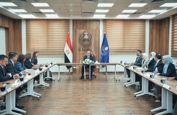 الغمراوي يعقد اجتماعاً مع ممثلي شركة «نوفارتس» العالمية لبحث توطين الصناعات الحيوية وتعزيز إتاحة العلاجات المبتكرة