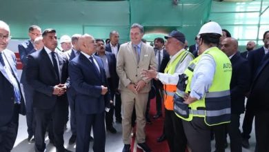 وزير النقل ونظيره الفرنسي يتفقدان مجمع ألستوم الصناعي بمدينة برج العرب الجديدة