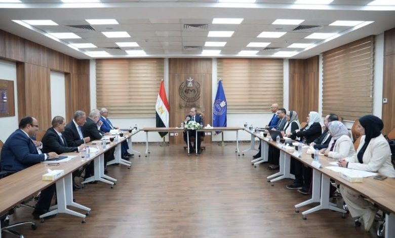 رئيس هيئة الدواء يبحث مع ممثلي غرفة صناعة الدواء تعزيز الشراكة ودعم تنافسية الصناعة الوطنية