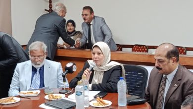عميد كلية الدراسات العليا والبحوث البيئية