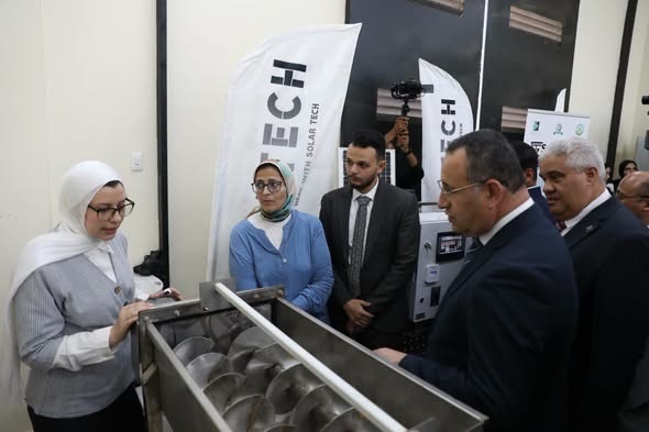 قنصوة يتفقد جامعة برج العرب التكنولوجية ويتابع انتظام الدراسة