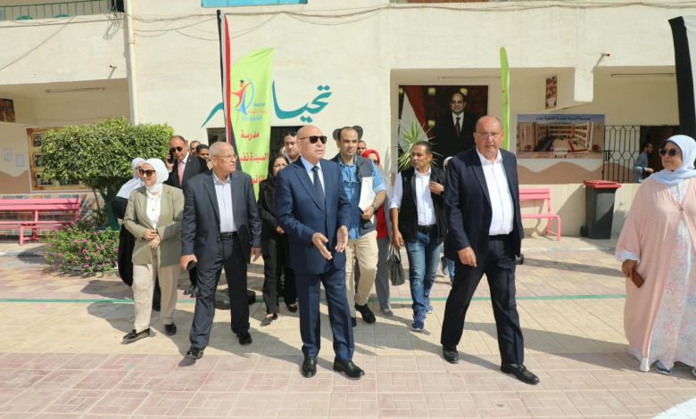محافظ القاهرة يتفقد مدرسة السيدة نفيسة بمدينة نصر