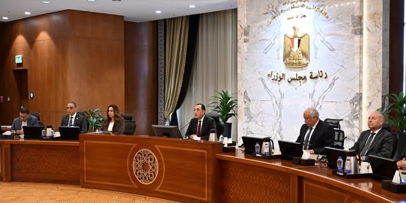 مدبولى يطالب المحافظين بالتوسع في إقامة المعارض