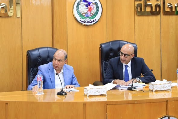 وزير التربية والتعليم ومحافظ المنيا يعقدان اجتماعًا مع مديري الإدارات التعليمية بالمحافظة