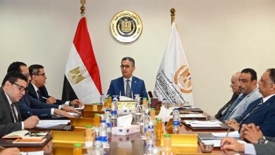 وزير التموين يعقد اجتماعًا موسعًا مع الشعبة العامة للمخابز وغرفة صناعة الحبوب