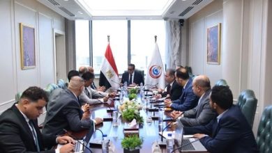 وزير الصحة يشهد توقيع بروتوكول تعاون مع هيلث كير لتوفير روبوتات جراحات المفاصل وتدريب الجراحين