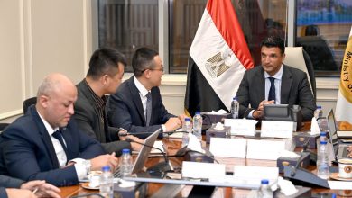 وزير الصناعة يبحث مع ممثلي شركة هاير مصر للأجهزة الكهربائية مشروعات الشركة الحالية وخططها التوسعية في السوق المصري