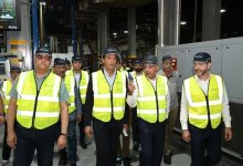 وزير الصناعة يتفقد مصنعين لإنتاج الكربون الأسود والإطارات التجارية بالعامرية