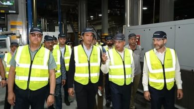 وزير الصناعة يتفقد مصنعين لإنتاج الكربون الأسود والإطارات التجارية بالعامرية