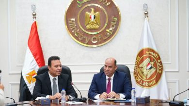 وزير العمل يلتقي رئيس الجهاز المركزي للتعبئة والإحصاء لتعزيز التعاون وتبادل البيانات لدعم ملفات العمل وسوق العمل