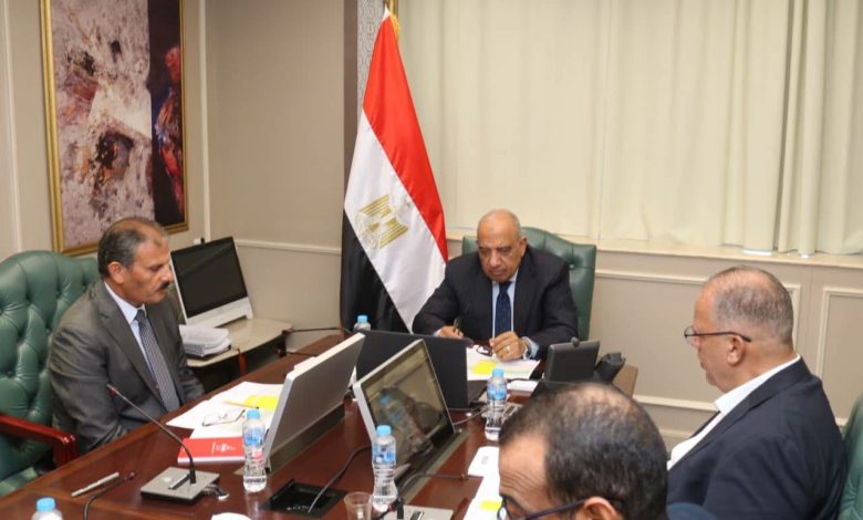 وزير الكهرباء يتابع مع الاستشاري الدولي مستجدات العمل على تحديث استراتيجية الطاقة المتكاملة والمستدامة حتى عام 2040