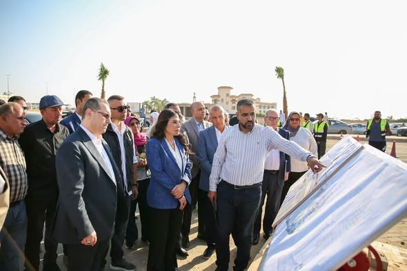 وزيرة الإسكان تتفقد مشروعات المرافق بمنطقتي الأمل والشريط الخدمي بمدينة العبور الجديدة