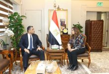 وزيرة التنمية المحلية والبيئة تبحث مع محافظ البحر الأحمر آليات الحفاظ على التنمية الحضارية والسياحية للمحافظة وتحسين الخدمات بها