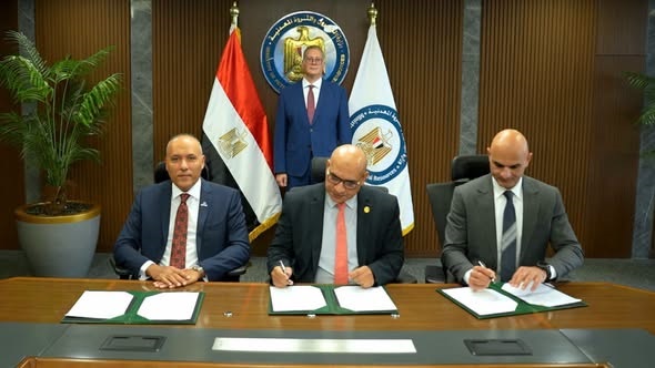 بدوي: مسح سيزمي جديد بخليج السويس بتكنولوجيا OBN لتعظيم فرص اكتشاف البترول وزيادة الإنتاج