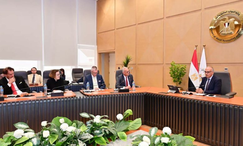 الدكتور سويلم يبحث مع رئيس الأكاديمية الاتحادية للسياسات الأمنية ببرلين، التعاون بين مصر وألمانيا في مجال الموارد المائية