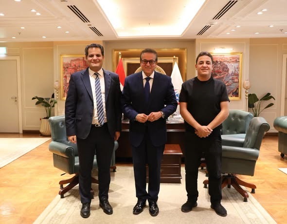 وزير الصحة يستقبل رئيس تحرير «بصراحة» والصحفي صاحب واقعة مستشفى 6 أكتوبر ويؤكد رفض أي تجاوزات بحق الإعلاميين