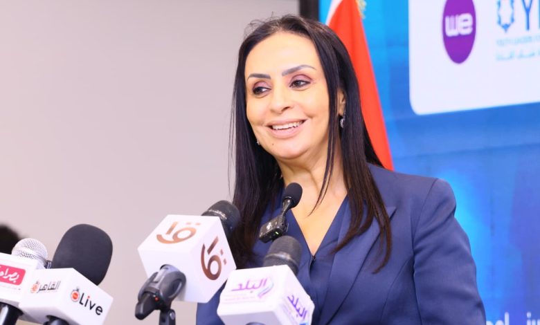 د.مايا مرسي: تدريب قيادات الأنشطة الطلابية وإطلاق مبادرات للفن والتطوع وخدمة المجتمع