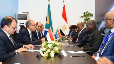 وزير الخارجية يلتقي نظيره الجنوب أفريقي على هامش منتدى العلمين أفريقيا