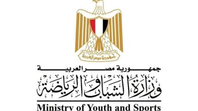 وزير الشباب والرياضة يجري اتصالًا هاتفيًا لتعزية أسرتي الفقيدتين ويوجّه بصرف إعانة عاجلة ويطمئن على المصابين