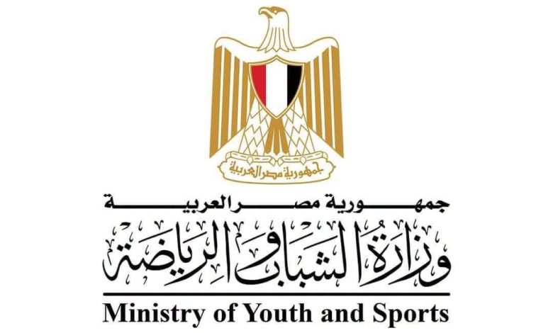 وزير الشباب والرياضة يجري اتصالًا هاتفيًا لتعزية أسرتي الفقيدتين ويوجّه بصرف إعانة عاجلة ويطمئن على المصابين