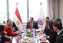 وزير الصحة يبحث مع رئيس اتحاد المستشفيات العربية سبل تعزيز التعاون وتطوير الخدمات الصحية