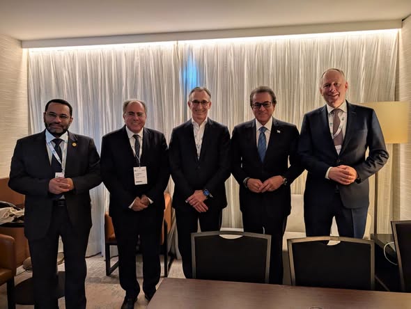 وزير الصحة يبحث مع رئيس فيليبس توطين صناعة الأجهزة الطبية وتطوير تكنولوجيا الرعاية الصحية