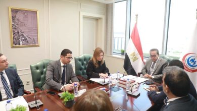وزير الصحة يبحث مع وفد الأمانة العامة لجامعة الدول العربية سبل تعزيز التعاون الصحي العربي المشترك