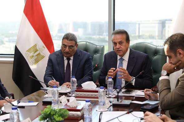 وزير الصحة يتابع الخطوات التنفيذية والتمويلية لإنشاء المدينتين الطبيتين بالعلمين والعاصمة الإدارية الجديدةالمالية