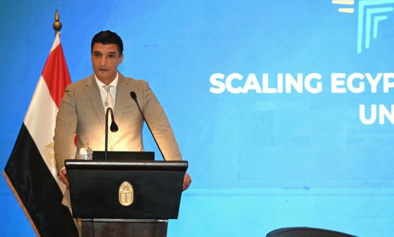 وزير الصناعة يشارك في افتتاح فعاليات منتدى "توسيع نطاق الشركات المصرية الرائدة في قطاعي الأدوية والصناعات الزراعية