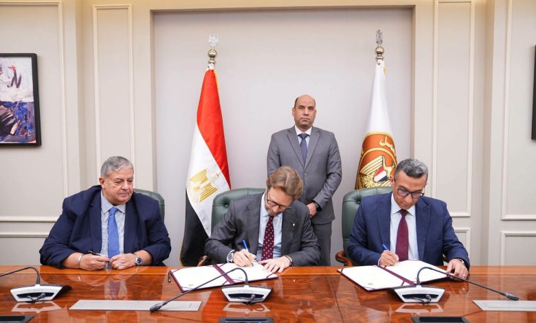 وزير العمل يشهد توقيع بروتوكول تعاون مع إنتركونتيننتال سيتي ستارز لتأهيل الشباب وتوفير فرص عمل بالقطاع الفندقي