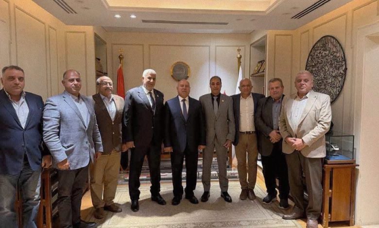وزير النقل يعقد اجتماعًا موسعًا مع عدد من نواب شمال سيناء والمختصين بوزارة النقل وهيئة الطرق والكباري